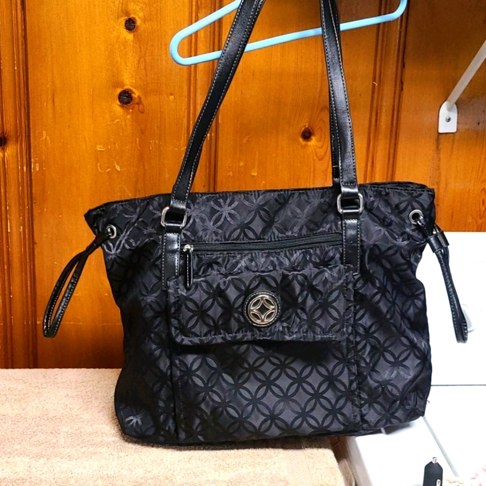 Black shoulder purse